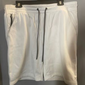 Xersion Shorts Size L
